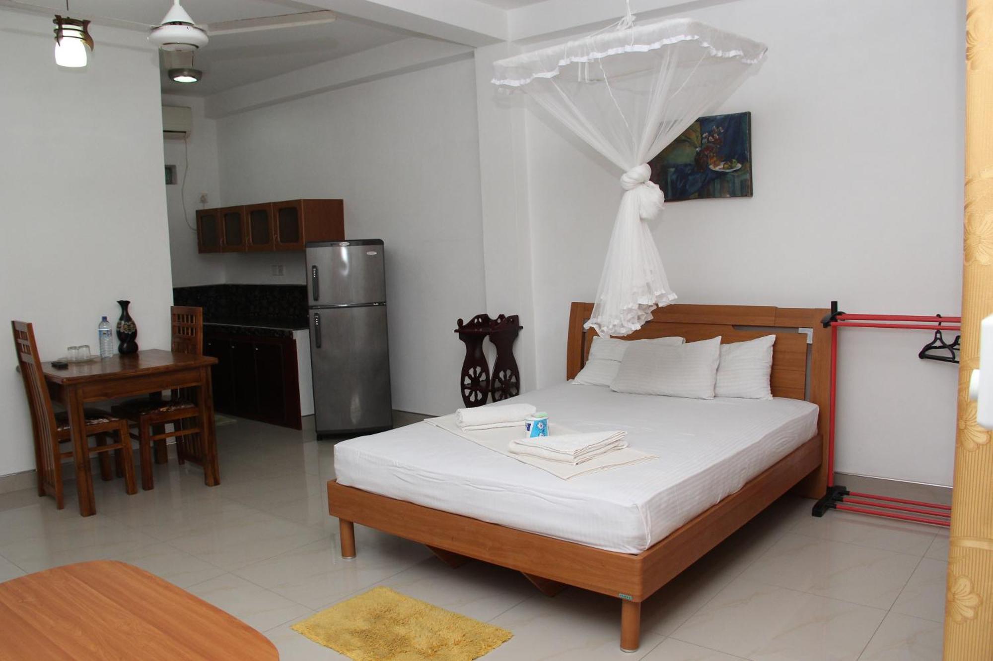 Shanith Guesthouse Negombo Habitación foto